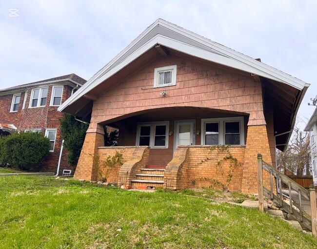 property at 2149 Alvin St
