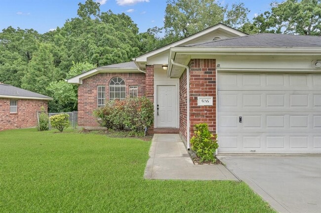 506 Paradise Ln in Montgomery, TX - Building Photo - Building Photo