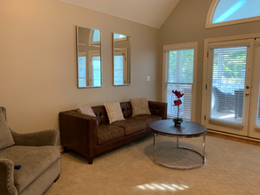 64 Oakwood Dr in Chapel Hill, NC - Building Photo - Building Photo