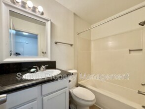 5552 SW Beaverton Hillsdale Hwy in Portland, OR - Building Photo - Building Photo