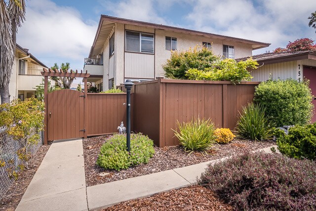 755 Pacific St in Morro Bay, CA - Building Photo