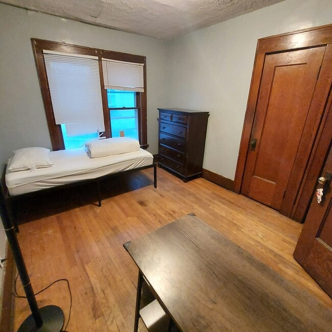 property at 916 Ackerman Ave