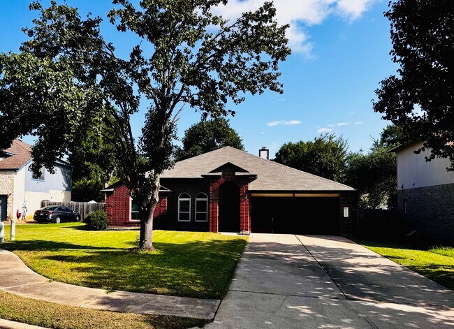 1731 Warwick Way in Cedar Park, TX - Foto de edificio - Building Photo