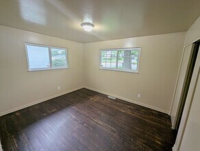 2577 Dorwood Dr in St. Louis, MO - Building Photo - Building Photo