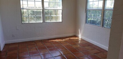 410 Monroe Dr in West Palm Beach, FL - Building Photo - Building Photo