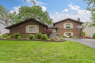 624 Independence Ave in Westmont, IL - Building Photo - Building Photo