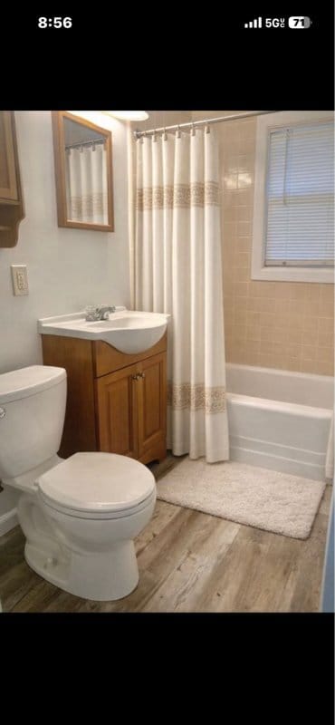 107 Crescent Dr in East Hartford, CT - Building Photo - Building Photo