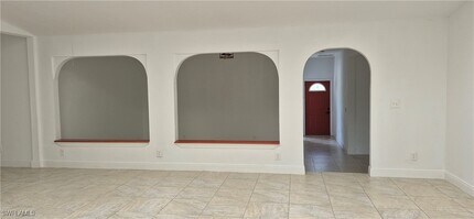 315 Cleveland Ave in Lehigh Acres, FL - Building Photo - Building Photo