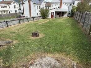 33 N 5th St in Newport, PA - Building Photo - Building Photo