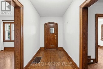131 Acacia Ave in Ottawa, ON - Building Photo - Building Photo
