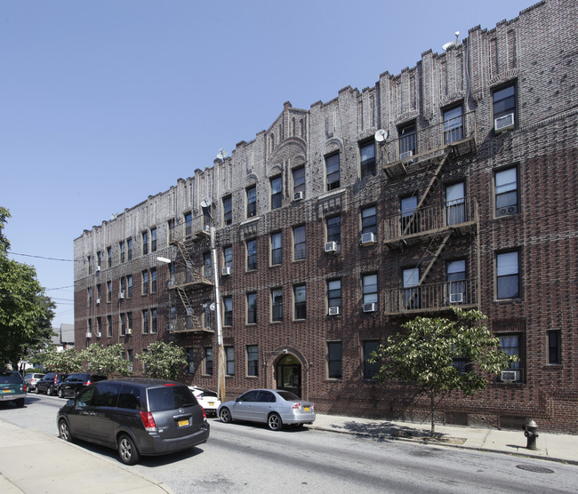 99-09 95th St in Jamaica, NY - Building Photo - Building Photo