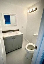 2324 SW 57th Ct in Miami, FL - Building Photo - Building Photo