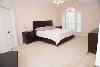 1801 Dapplegrey Ln in Austin, TX - Building Photo - Building Photo