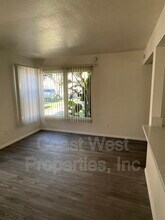 945 Missouri St in San Diego, CA - Building Photo - Building Photo