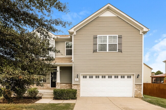 property at 1810 Colyn Avenue