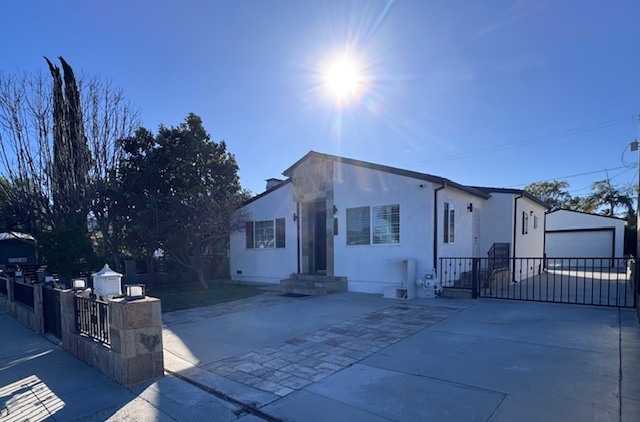 653 N Buena Vista St in Burbank, CA - Building Photo - Building Photo