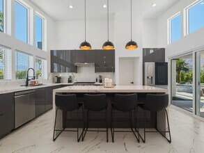 2197 Jacques Dr in Palm Springs, CA - Foto de edificio - Building Photo