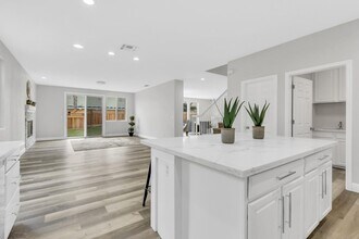 9452 White Horse Way in Elk Grove, CA - Building Photo - Building Photo