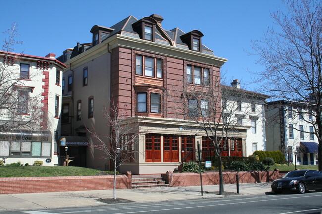 Campus Apartments in Philadelphia, PA - Foto de edificio - Building Photo