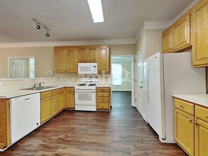 17 Oleander Point in Greensboro, NC - Building Photo - Building Photo