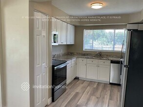 125 E Pendleton Ave in Eustis, FL - Foto de edificio - Building Photo
