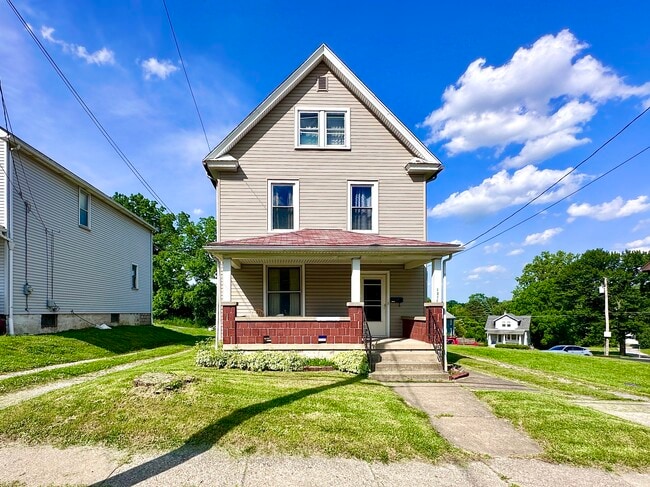 property at 1819 E Washington St