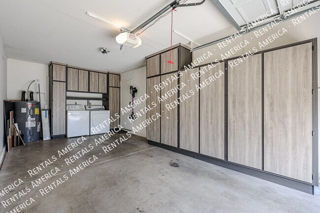 property at 2548 W Canyon Crest Cir
