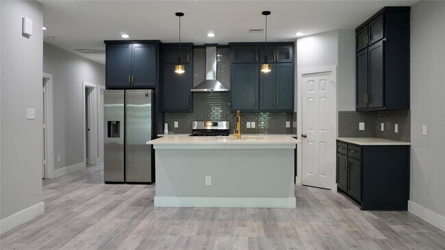 6502 Bunche Dr in Houston, TX - Building Photo - Building Photo