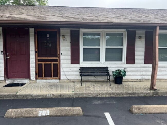 203 Newbridge Rd in Richmond, VA - Building Photo - Building Photo