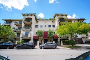 300 Majorca Ave in Coral Gables, FL - Building Photo