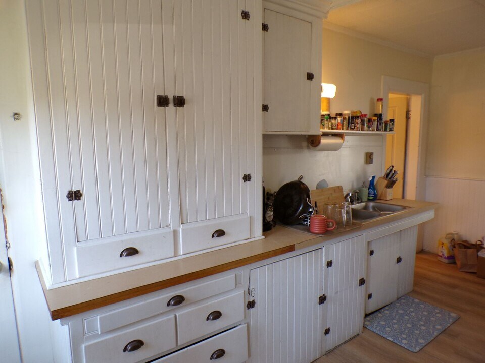 1145 Stillwater Ave in Orono, ME - Building Photo