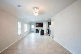 12111 Parade Park Pl in Houston, TX - Building Photo - Building Photo