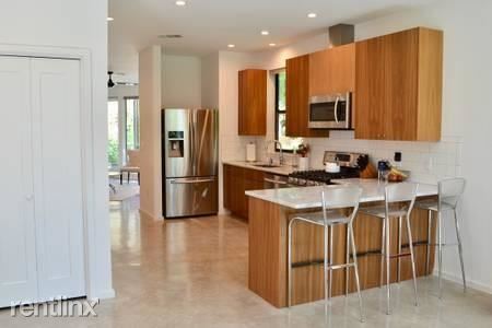 2004 E 12th St-Unit -# B in Austin, TX - Foto de edificio - Building Photo