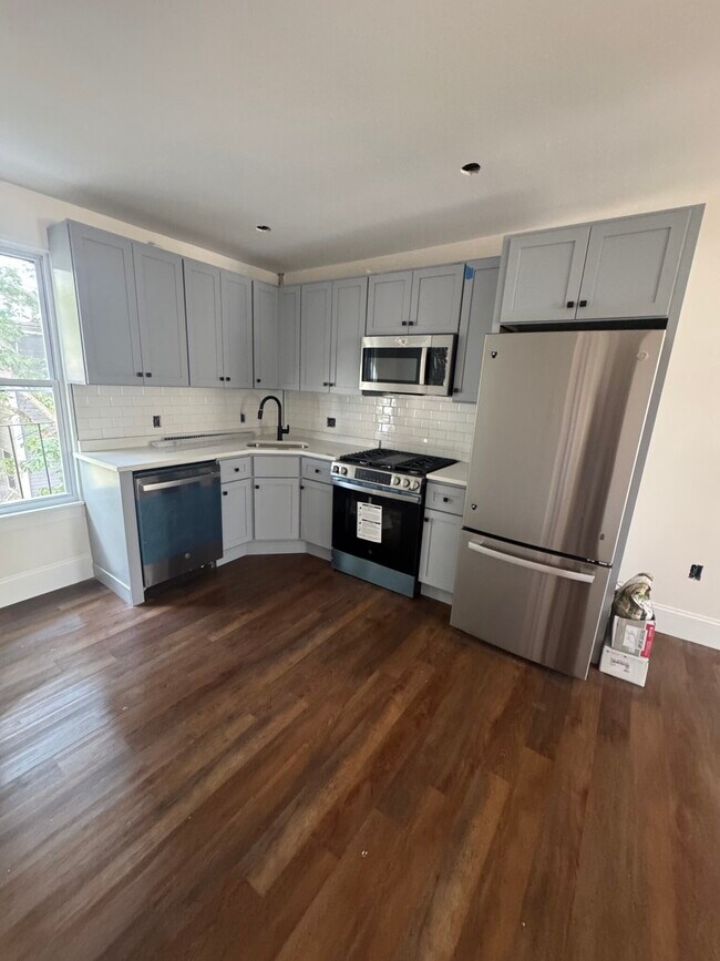 10 Hunting St, Unit 1