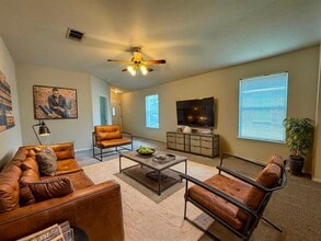 600 Golden Gate Dr in Leander, TX - Building Photo - Building Photo