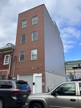 1025 Buttonwood St, Unit 2 in Philadelphia, PA - Foto de edificio - Building Photo