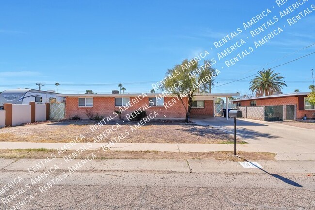 1017 W Farr St in Tucson, AZ - Building Photo - Building Photo