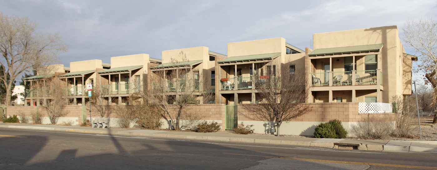 3620 12th St NW in Albuquerque, NM - Foto de edificio