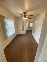 1924 E Poinsettia St in Long Beach, CA - Building Photo - Building Photo