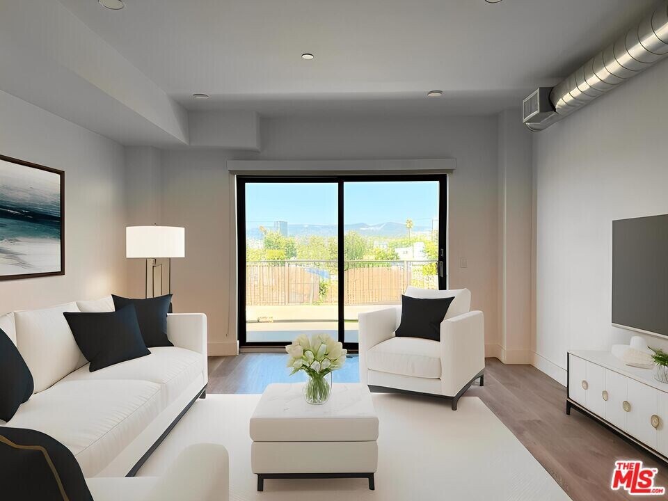 2140 Butler Ave in Los Angeles, CA - Building Photo