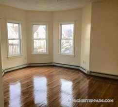 15 Harlem St in Boston, MA - Building Photo - Building Photo