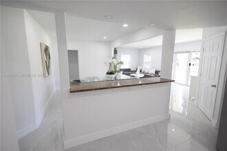 1435 Grant St in Hollywood, FL - Building Photo - Building Photo