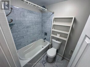 2 Windover Dr in Toronto, ON - Building Photo - Building Photo