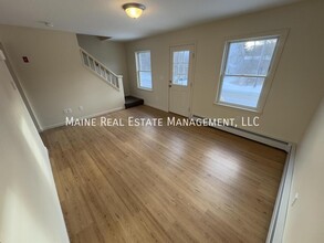 35 Valley View Ln in Bangor, ME - Building Photo - Building Photo