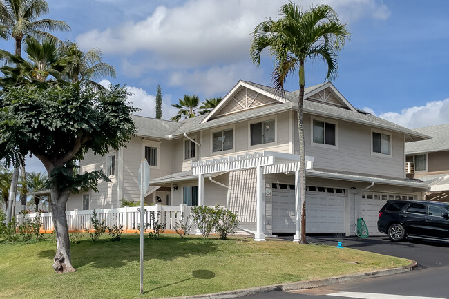 Village on the Green in Waipahu, HI - Building Photo - Building Photo