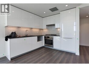 8181 Chester St in Vancouver, BC - Building Photo - Building Photo