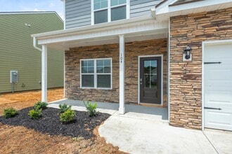 104 Greystone Way in Kingston, TN - Building Photo - Building Photo