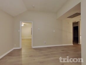 2304 Greenview Dr in Carrollton, TX - Building Photo - Building Photo