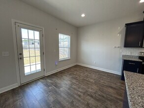 630 Fairview Cir in Hinesville, GA - Building Photo - Building Photo