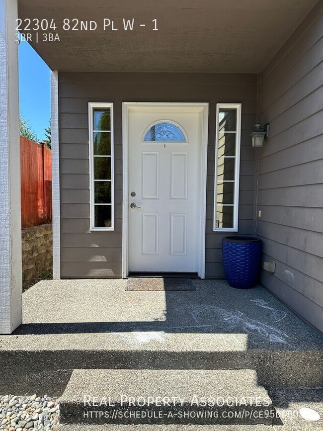 22304 82nd Pl W in Edmonds, WA - Building Photo - Building Photo